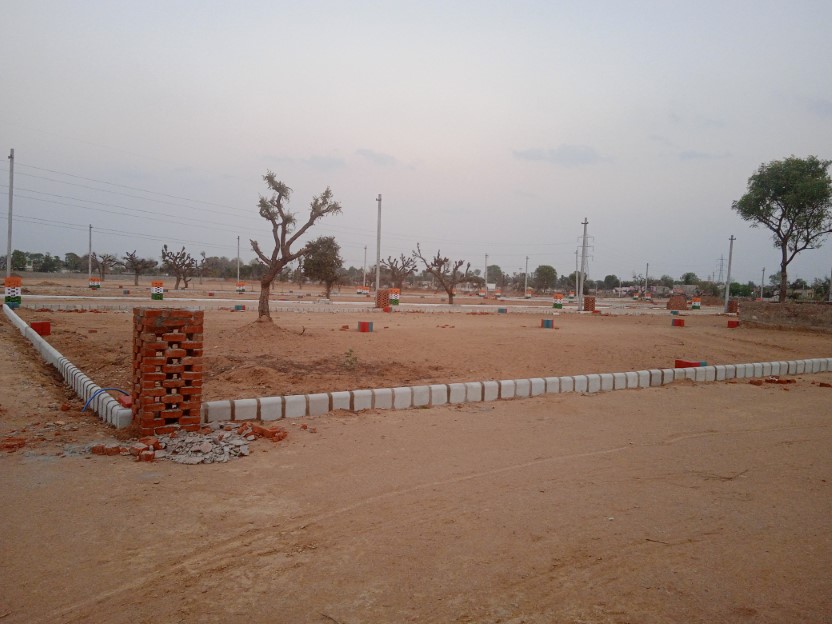 200 Gaj UIT Approved Plot in Sikar for Sale